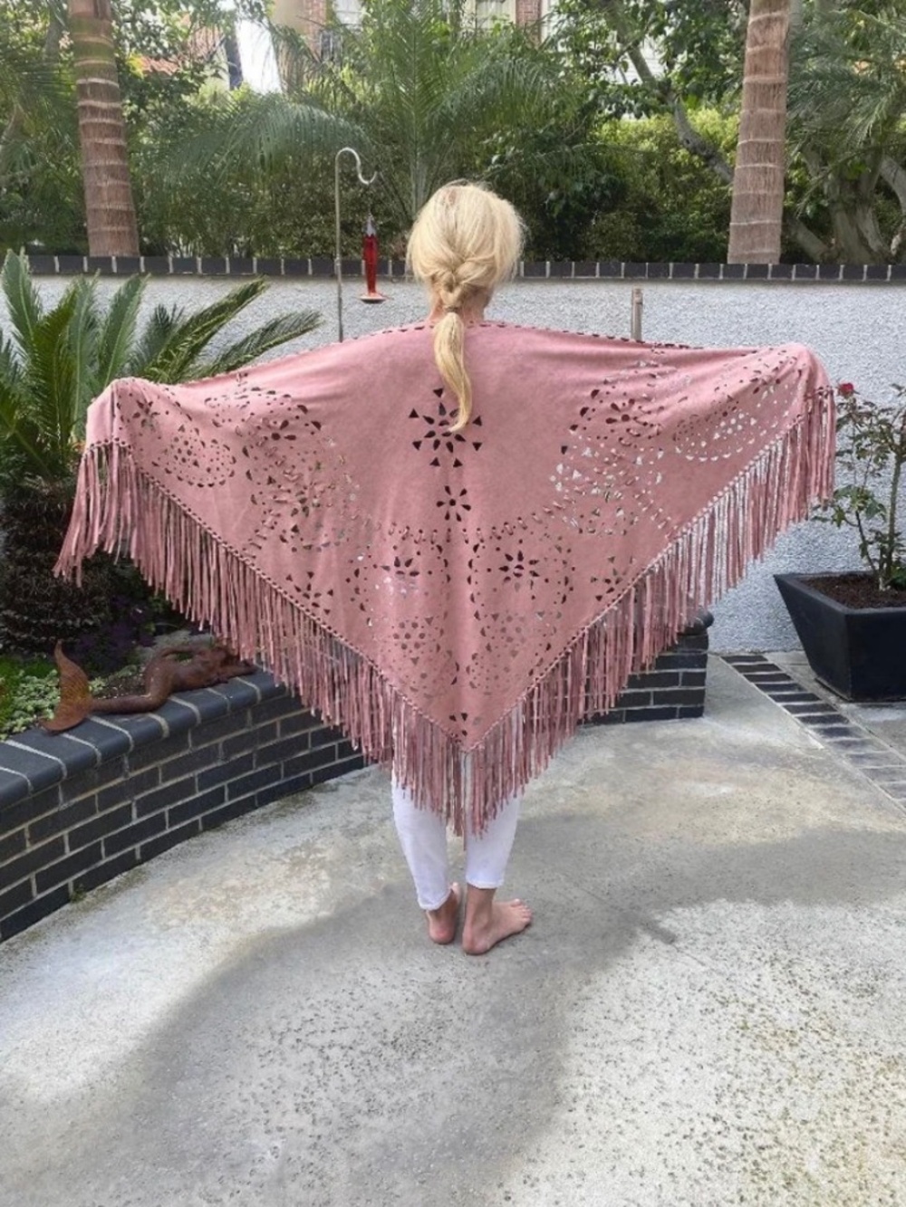 Gorgeous Flowy Ultra suede shawl, shawl, wrap, Mauve, Pink, fringed, Piano scarf